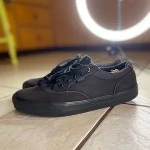 Vans triple black early 2000\'s size 10 mens Vans Professional Skate Shoes TNT, Y2K - from Early 2000s  main image 4
